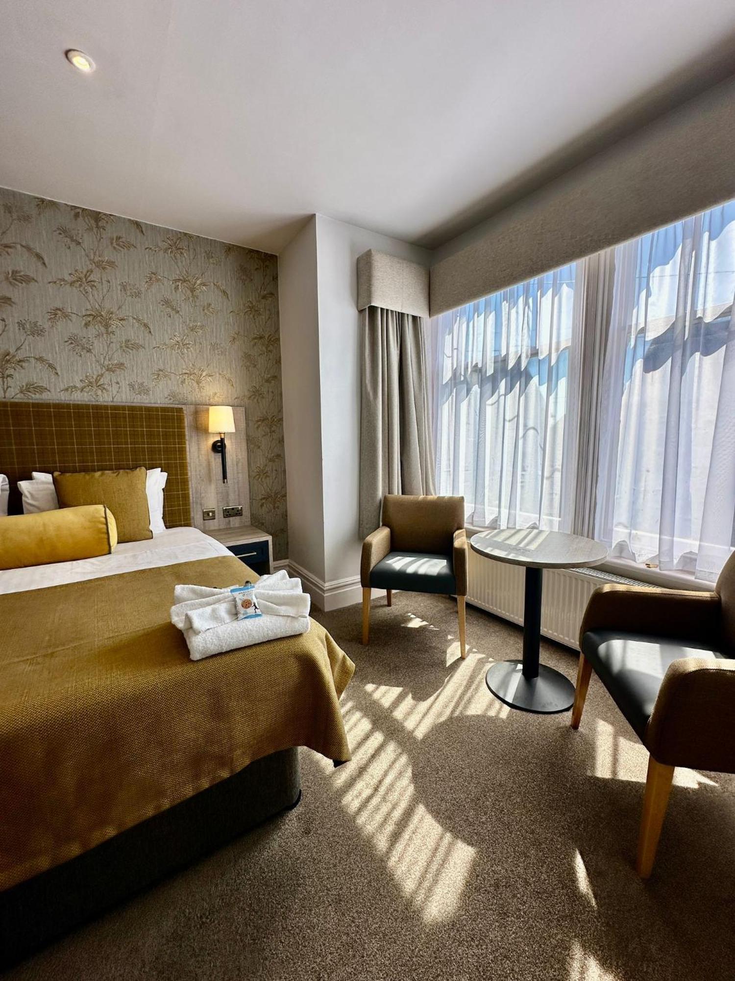 Hotel Coco Felixstowe Extérieur photo